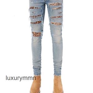 Jeans Amirrs T Shirts Designer 2023 Jean Slp Style Fluffy Leopard Patch Stitched Hole Elastic 5ZZ7