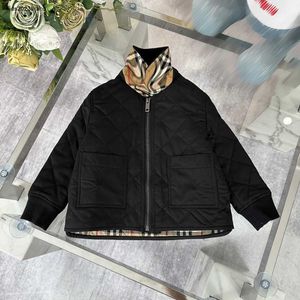 Babykleidung Designer Kinder Baumwolljacke Kind Winterkleidung Größe 100-160 CM Klassiker Karo Outwear für Jungen Mädchen Sep01