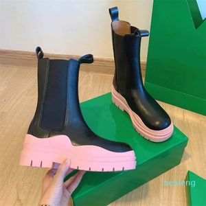 Botas femininas de couro martin tornozelo bota moda antiderrapante onda colorida sola de borracha elástica designer de correias