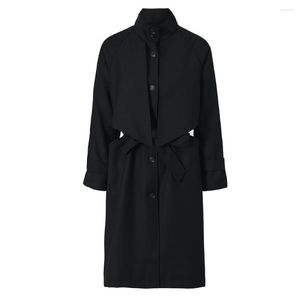 Trench da donna Cappotti lunghi e giacche di alta qualità Abiti autunnali Moda Cappotto con cintura in twill nero con design patchwork per le donne 2023