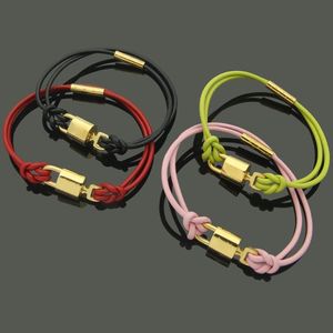 Titanium Steel Lock Head Pendant Charity V Letter Armband Multi Colors Red Rope Par Armelets Designer Smycken B87