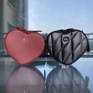 Women's Designer Bags Tote c Family's New Vintage Love Box Women's Classic Heart Leather Cute Heart Stripe Messenger Factory Direct Sales