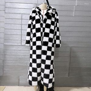 Женское длинное искусственное пальто на меху, женское черно-белое клетчатое отложным воротником, зимняя одежда, модные пальто 2023