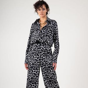 Kadın pijama 2023 Sonbahar moda pijama saten gevşek ve rahat salon giyim siyah leopar uzun kollu pantolon 2 adet
