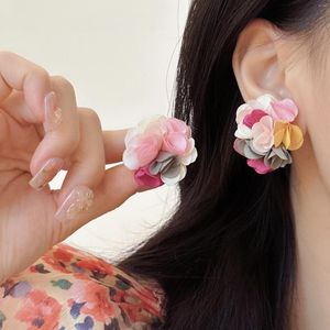 Orecchini posteriori fatti a mano con fiori di rosa, fiori colorati, clip, vacanze, spiaggia, grande, senza piercing per le donne