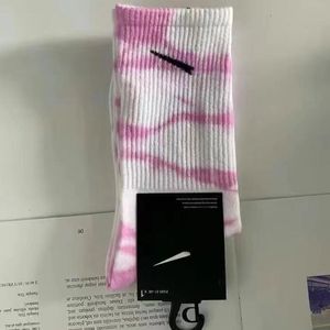 Tech Fleece Tie-Dye Mens Socks Designer Colorfull Fashion Sock Corean Tube Tube Athletic Letter Litockes Wholesale Women Socks Men's Courgance Cotton 10