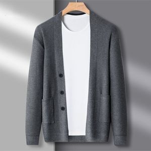 Mens Sweaters Highend Bahar Sonbahar Dark Stripe İnce Tip Eğlence Örgü Haligan Moda Korece Versiyonu Sold Renk Kazak 230905