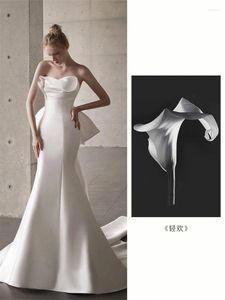 Abbigliamento etnico Elegante francese semplice tubo top senza schienale abito da sposa sposa ballo di fine anno abito da festa in raso bianco