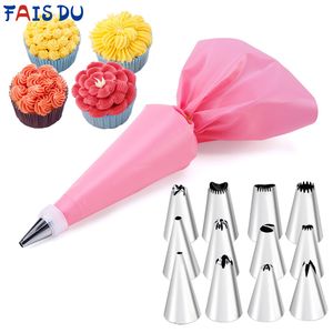 Baking Moulds 6-24 Pcs Set Pastry Bag and Stainless Steel Cake Nozzle Kitchen Accessories For Decorating Bakery Confectionery Equipment 230906