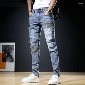 Herr jeans 2023 mode split denim byxor smala passform rak randig