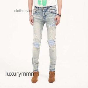 Jeans 2023 Amirrss Mens Designer Fashion High Street Brand Punk Style Light Blue Zipper Knee Pleated Men's Tight Feet TCX7