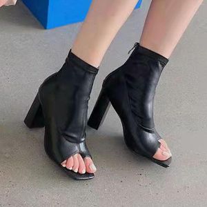 Dress Shoes 2023 Women Ninja Black Upper Toe Separation High Square Heels Creative Design Thick Female Clothing