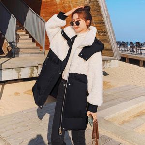 Trench da donna Giacche invernali 2023 Pelo di agnello Cuciture in bianco e nero Cappotto medio lungo Ispessimento casual Abiti di moda per le donne