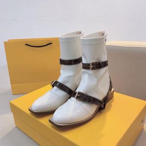여자 부츠 섹시한 가을 겨울 새로운 최고 품질의 가죽 라운드 발가락 하이힐 덩어리 덩어리 힐 패션 부티 디자이너 기사 부츠 크기 35-40 특허 가죽 짧은 긴 신발