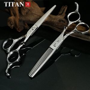 Nożyczki ścinają titan fryzjer fryzjer stresowy