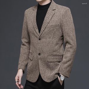 Męskie garnitury 2023 Wysokiej jakości moda koreańska wersja koreańska szczupła butikowa młoda i w średnim wieku wypoczynkowa kurtka marynarska