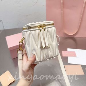 MM-2 Faltentasche, Handytasche, kleine quadratische Tasche, Damen-Umhängetasche, hübsch klein, exquisit, stilvoll und elegant