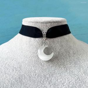Choker Gothic Weißer Mond Für Frauen Mädchen Mode Frischer Schmuck Accessoires Geschenk Mondlicht Anhänger Vintage Samt Halskette Trendy