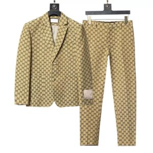 남성 정장 패션 디자이너 블레이저스 남자 클래식 캐주얼 플로럴 프린트 고급 럭셔리 재킷 브랜드 롱 슬리브 남자 슬림 슈트 블레이저 코트 Suit2739