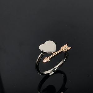 Lyxdesigner enkel hjärta kärlek ring guld silver rosfärger rostfritt stål par ringar mode kvinnliga smycken älskare chd2309072 elsaky