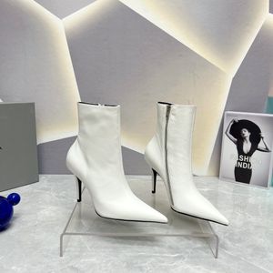 Pointy Zipper Onkle Boots 90mm Stiletto Heels الأنيقة أنيقة في الكاحل أحذية المصمم الفاخر أحذية المصنع صندوق أحذية الحذاء