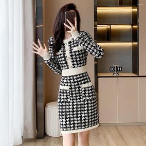 Casual Dresses Autumn Slim Plaid Pearl Buttons Knitted Fabric Mini Dress Women Fashion Elegant Long Sleeve O-Neck Short Ladies