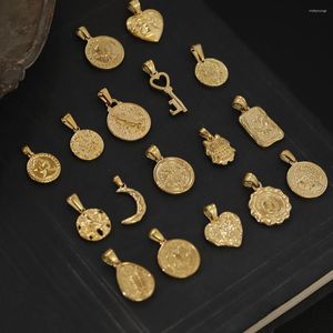 Charms Amulett Magisches Glückssymbol Mond Schlüsselmünze Kreuz Anhänger Schmuck 18 Karat vergoldeter Edelstahl Geschenke für Frauen