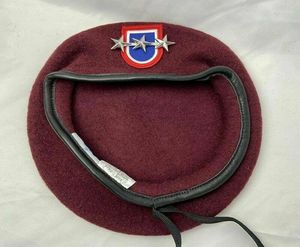 Berets US Army 82nd Airborne Division Wool Purplay Red Beret Officer 3 Star Lieutenant General Rank Hat Alla storlekar