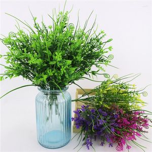 Dekorativa blommor konstgjorda växtgrenar kreativa 5-grenar faux stam plast grönska dekorationer bröllop ornament heminredning