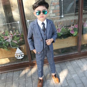 Suits Baby Boys Wedding Party Costume Blazer Vest Pants Children Formal Suits Dress Kids School Graduation Suit Teenage Ceremony Suit 230906