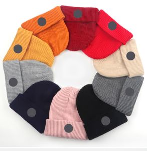 Kış Şapkası Tasarımcı Beanie Bonnet Şapkaları Kadınlar Erkek Beanies Casquette Casual Goose Cap Moda Kapakları Kafatası