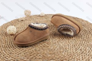 Pantofole Tasman Ciabatte in pelliccia di castagna Pelle di pecora Shearling Tazz Ciabatte classiche per bambini Stivale con plateau ultra mini Scarpe slip-on Pelle scamosciata Tomaia Comfort Autunno Inverno UGGsity