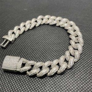 Kubanska lyxiga VVS iced 10mm Moissanite Color Hop Hip Chain Armband D Out Cuban Diamond Custom Bubble Link Bangles Men smycken aqttn