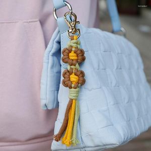 Keychains 1PC Bohemian Daisy Flower Hand-Woven Tassel Keychain Hanging Pendant Bag Charms Jewelry Gift DIY Macrame