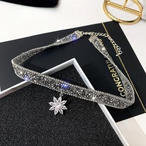 Halsband Mode Kristall Blume Anhänger Halskette Glitter Einstellbare Metall Kette Frauen Chic Punk Schlüsselbein Hals Schmuck