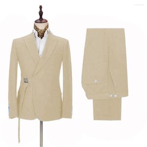 Erkekler Takımlı Kemer Kırmızı Erkekler Tepeli Çamur Düğün Damat Balo Kostümü Homme Slim Fit Smokin Terlenmiş Blazer 2 PCS Ceket Pantolon