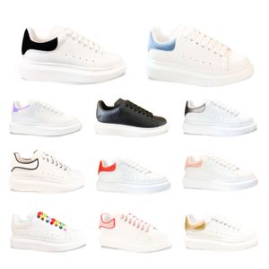 Överdimensionerad sneaker kalv läder snörning vit svart lyx kontrasterande häl logotyp tunga rund tå andas gummi sula extra snören cowhide hållbar trend elegant