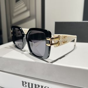 2023 Luxusdesignerin Sonnenbrille Frauen -Männerbrille mit Lisa Triumph Beach Street Foto Die gleiche Mode Sonnenbrille Retro übergroße quadratische Rahmen mit Box841