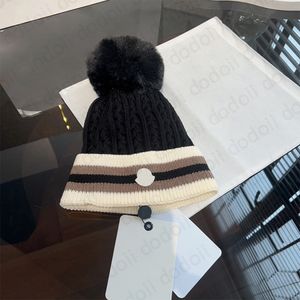Cappello lavorato a maglia Designer Beanie Cap Berretti con teschio di moda per uomo Donna Cappelli di pelliccia invernali di lusso Lettere classiche Berretti a righe 6 colori Alta qualità