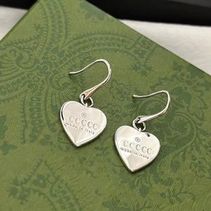 S925 Classic Charm Studs Drop Heart Style Pendant Personlighet Lady Earrings for Party Vacation Travel Earring