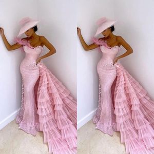Modern Pink Lace Mermaid Prom Dressess for Arabic Women 2023 One Shoulder Plus Size With Overskirt Train Formal Evening Endast klänningar