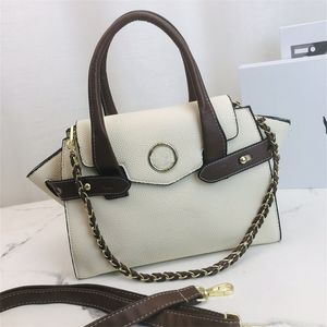 Women's Fashion Classic mångsidig design axelväska bröstväska crossbody väska underarmspåse kohud läderväska mångsidig älskare fest gåva