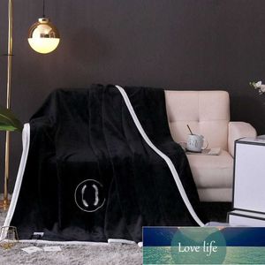 Wholesale Foreign Trade Blanket Gift Big Brand Classic Style Cover Blankets Office Air Conditioning Blanket High-end