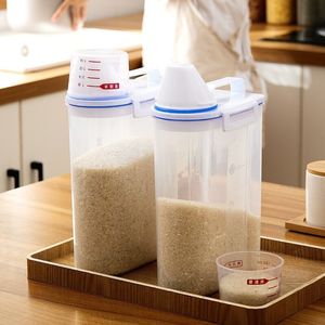 Storage Boxes Bins 2Liter Food Pail Plastic Tank with Measuring Cup Container Moisture Proof Sealed Jar Pet Supplies Accessories 230907