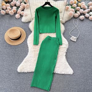 Vestido de duas peças outono e inverno estilo coreano moda terno feminino de mangas compridas em torno do pescoço de malha superior apertado saia de quadril conjunto de duas peças