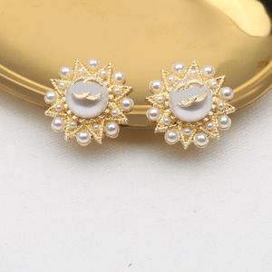 Womens fashion designer delicate stud earrings charm luxury brand double letter geometric circular earring pearl eardrop crystal diamond women wedding jewelry