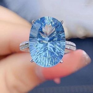 Pierścienie klastra Fajerwerki Big 12 16 mm Natural Blue Topaz Kamień Trendowy Pierścień dla kobiet Real 925 Srebrny srebrny biżuteria Prezent Birthstone