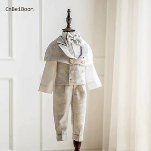 Anzüge Jungen Kleidung Anzug für Hochzeit Kinder Boutique Outfit Kleinkind Baby Jacquard Cape Kinder Geburtstag Party Blumenmädchen Kleid 230906