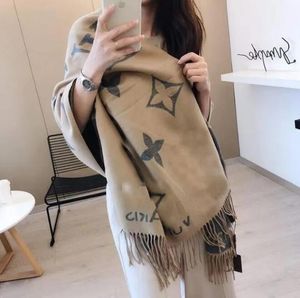 Scarves Brand designer scarf Luxury V Scarf Cashmere Thick Shawl Women Long Winter Wram Pashmina Long Wraps Hijab with Tassel Bufanda Foulard L7738 with b 2EHG