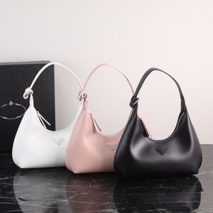 Sac à main Meter Bag Underarm Bag Cleo Leather Hobo sac à main Classic Femme en cuir lisse Underarm crossbody bag Noir Hobo bag 8812 24cmx14cm